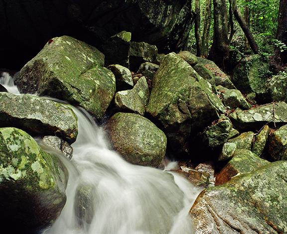 Water fall, Ma On Shan Country Park 梅子林 2001