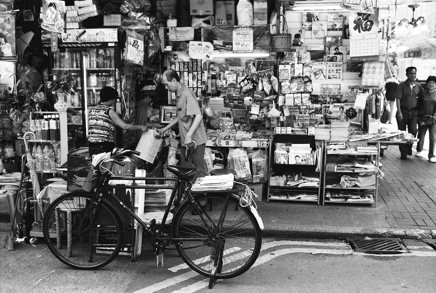 Bicycle on Shanghai Street, Kowloon / Hong Kong